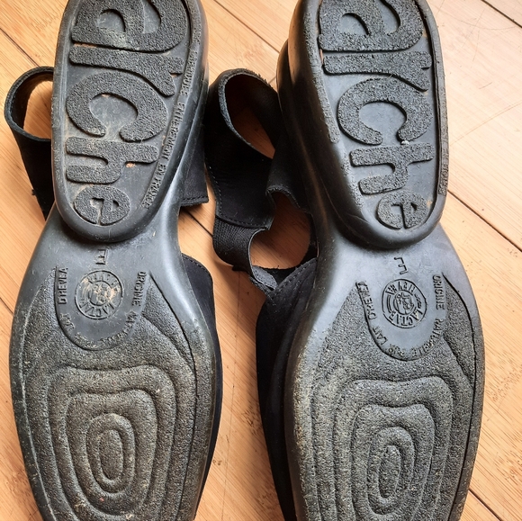Arche Black Sandals. Sz. 7.5 US - Picture 8 of 11